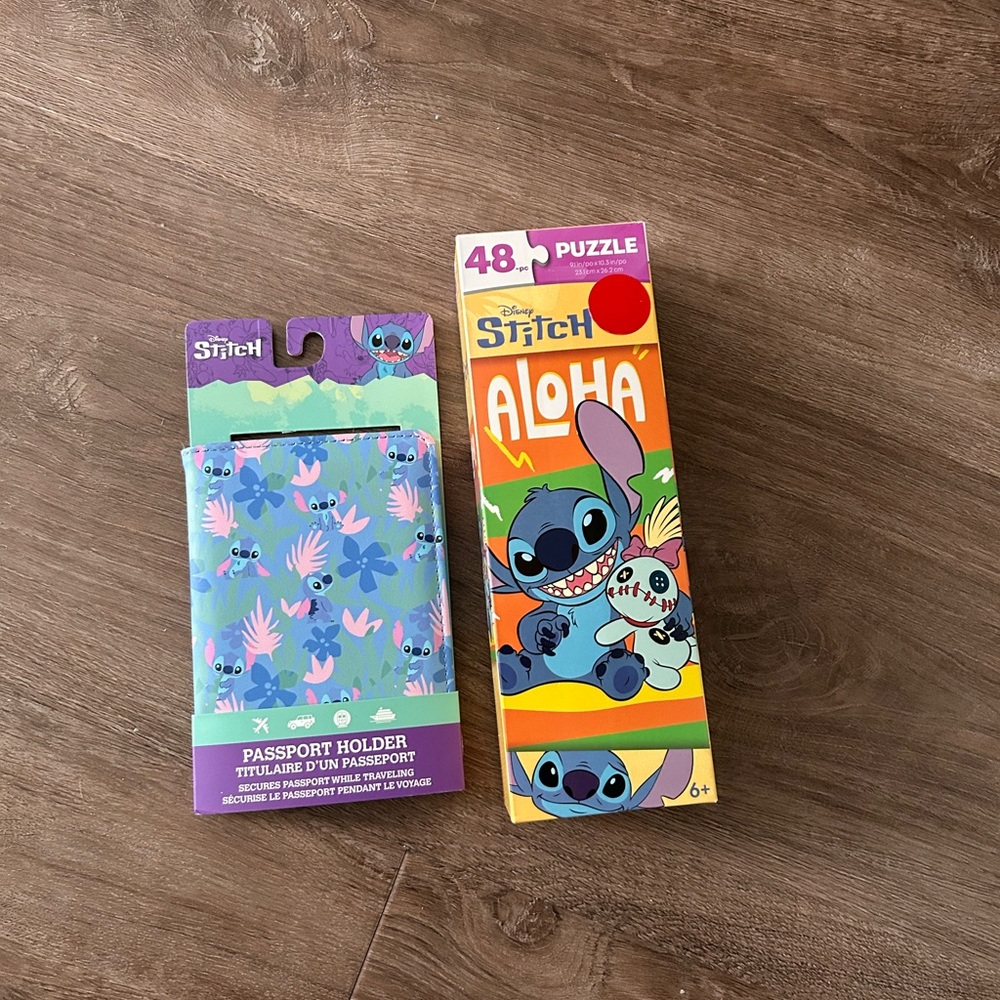 Disney Stitch Aloha Puzzle and Passport Holder Set - Blue and Orange